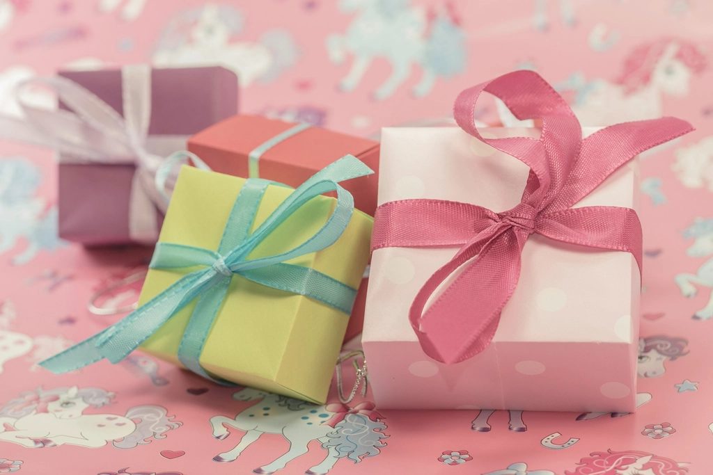 Cadeaus geven zonder je maand te slopen